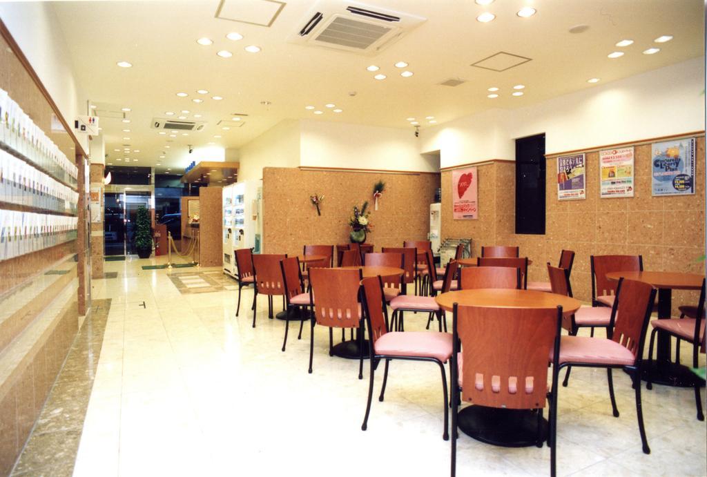 Toyoko Inn Osaka Shinsaibashi Nishi Exteriör bild