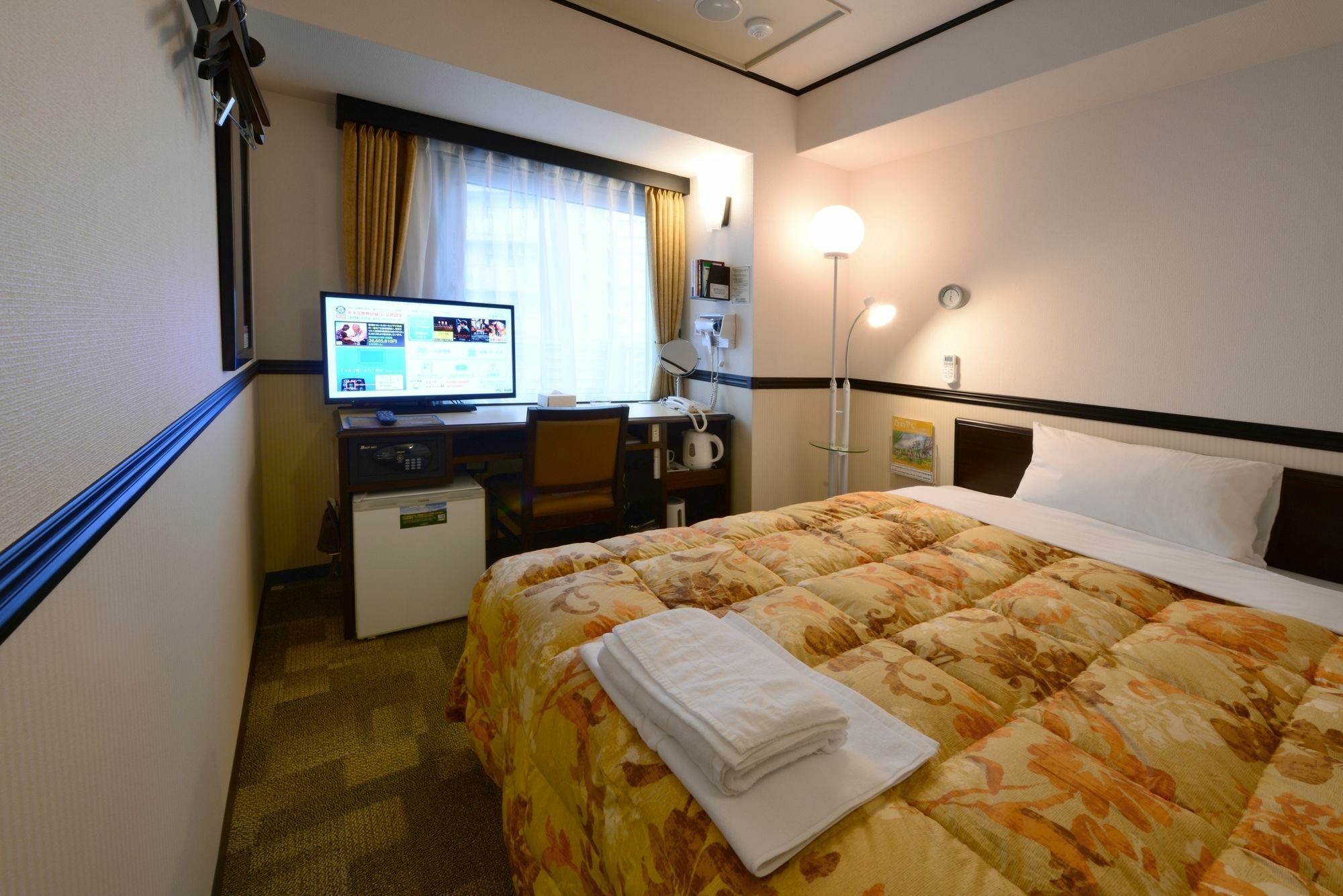 Toyoko Inn Osaka Shinsaibashi Nishi Exteriör bild